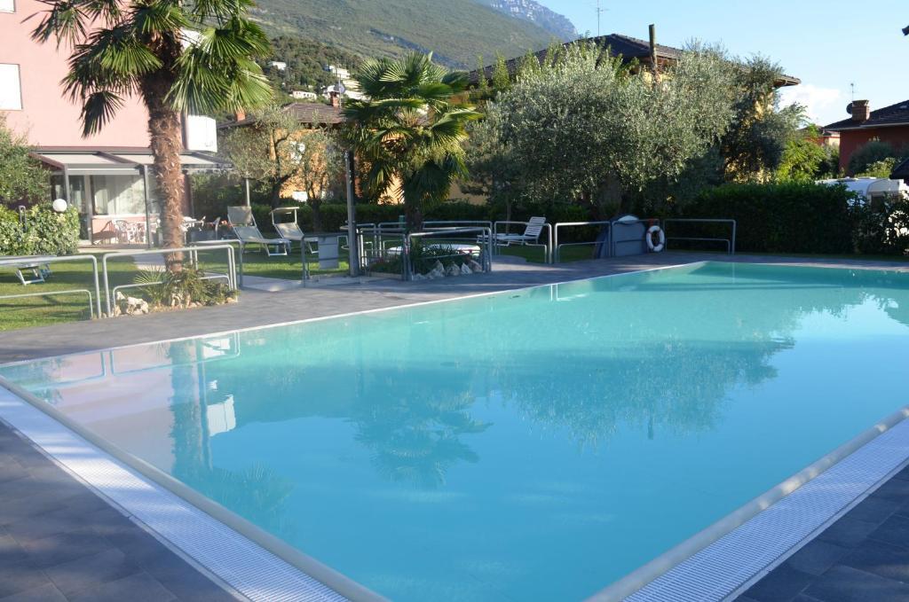 Park Hotel Eden Torbole Sul Garda Exterior foto