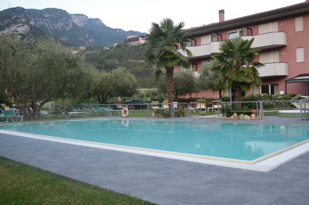 Park Hotel Eden Torbole Sul Garda Exterior foto